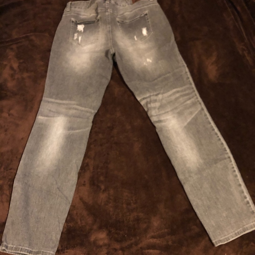 Jeans - Picture 2 of 3